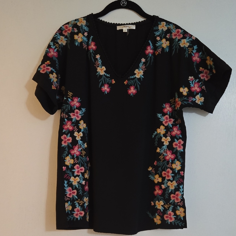 ANDREE BY UNIT Black Blouse with Colorful Floral Embroidery